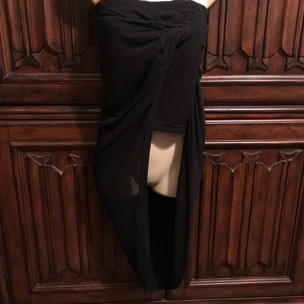🌺 NWT RUE21 BLK SIDE SLIT SKIRT